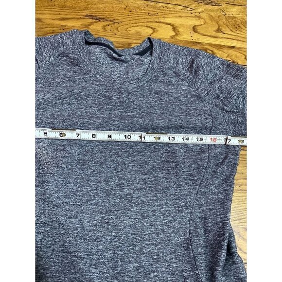 LULULEMON Extra Mile Long Sleeve Reflective Size 8 - Picture 3 of 7